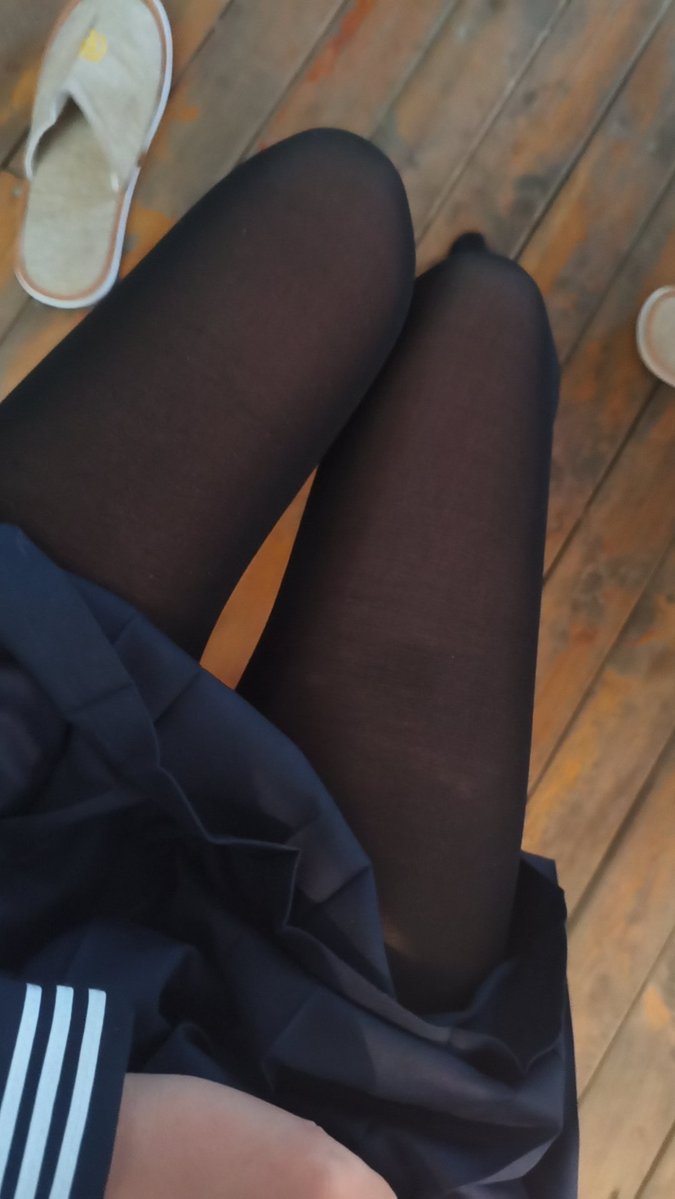 xiaomiaokflp's tweet photo. 属于我的骚b长发男什么时候出现 https://t.co/qgIiA1V5Lp