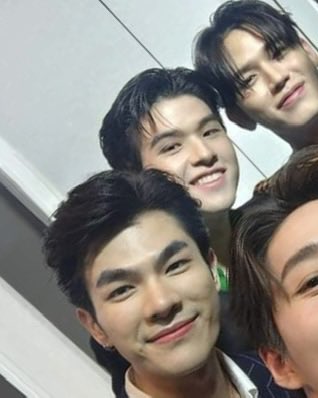 smilemycute's tweet photo. พี่มายกับครอบครัวหมีวาฬ 🐻‍❄️🐳 น่ารักสุด ๆ 😭💓 https://t.co/j7PKmIXz22