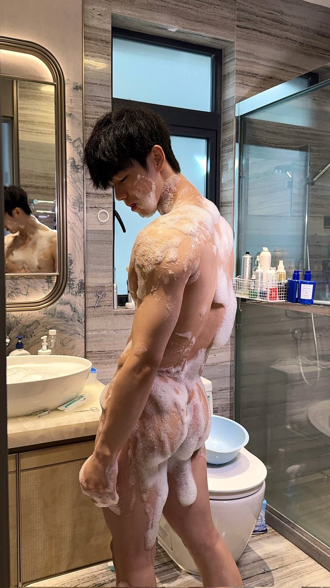 aolaxingfsj's tweet photo. 阿奇仔火的欲照 #阿奇仔 #身材 https://t.co/iqs7fUroI9