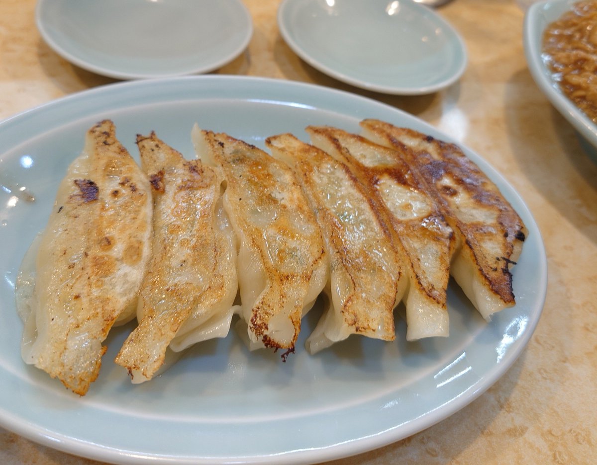 special_tasty's tweet photo. 最後に練馬の梁山泊

私は初めてでしたが、皆のおすすめの肉あんかけチャーハン、広東麺、塩タンメン、餃子を注文してシェアしながら食べました

水泳の後の身体に強めの塩気が染み渡りました

美味しかったです
ごちそうさまでした！

#中華
#梁山泊
#肉あんかけチャーハン https://t.co/dOxXZ8YTbr