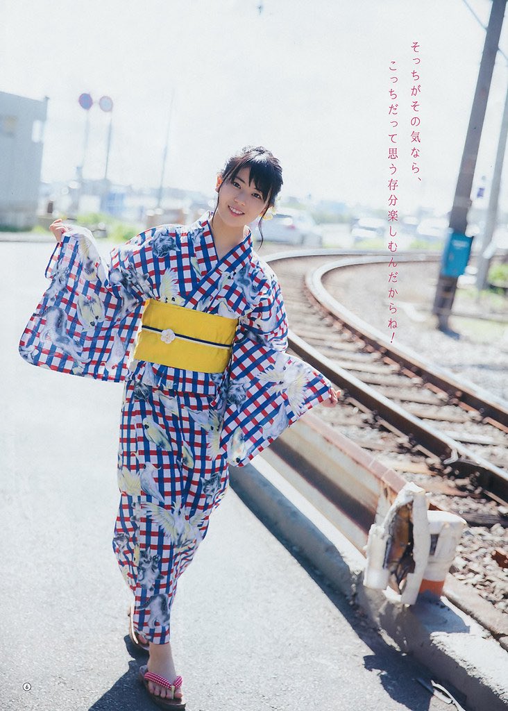 MIOMIO55555's tweet photo. ヤングガンガン 2018 No.16
岩本蓮加『夏の足音』 Part②🩵

#乃木坂46 #岩本蓮加 #RENKAIWAMOTO https://t.co/DAvwE96Z44