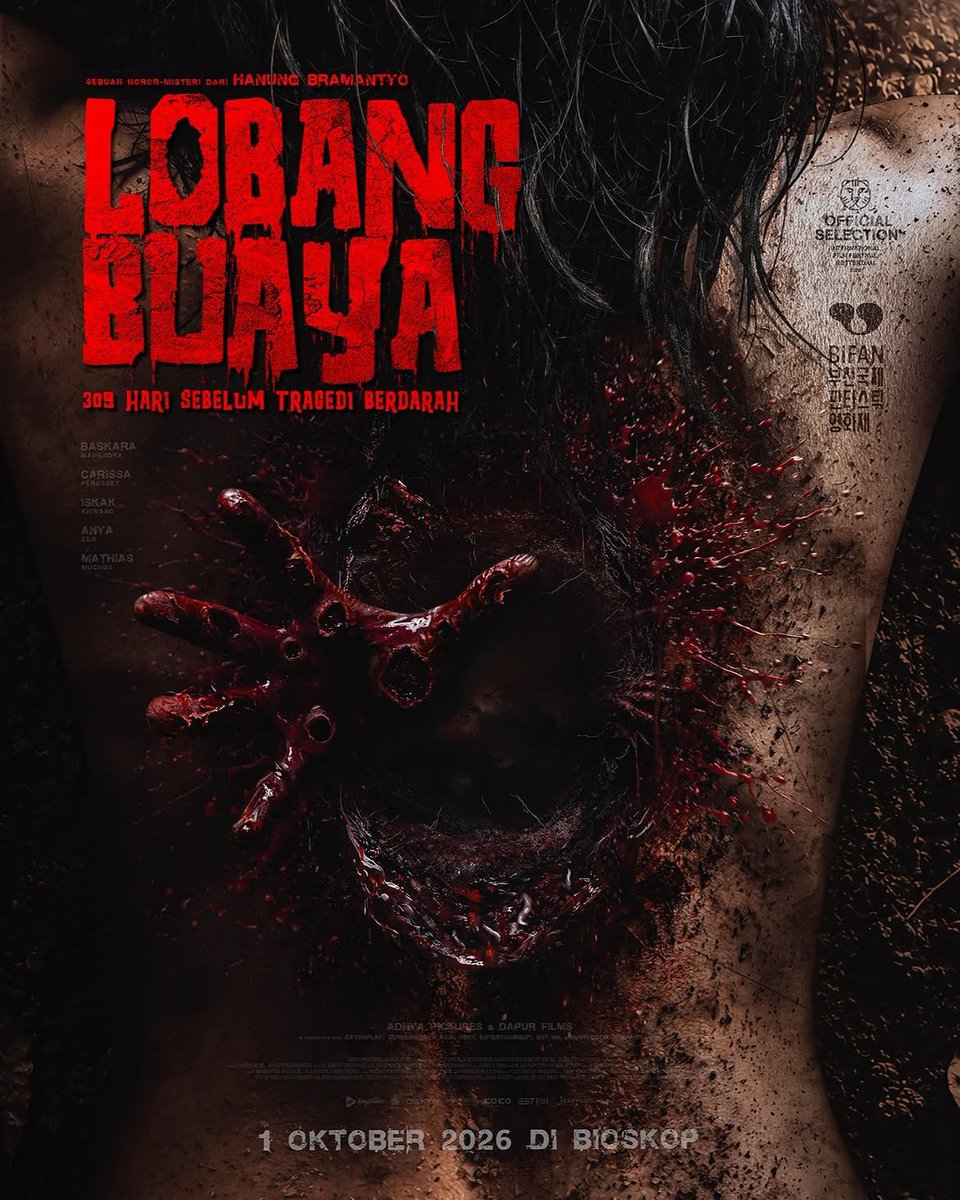 HabisNontonFilm's tweet photo. LOBANG BUAYA: 309 HARI SEBELUM TRAGEDI BERDARAH ini ceritanya ngagetin. Kok bisa misteri horor dijadiin twist buat cerita sejarah?!

Penceritaannya rapi &amp; detail, terornya serem, tp yg paling ngeri justru pejabat2 yg jd korban pembunuhan berantainya.

Tayang 1 Okt di bioskop. https://t.co/6GsSuY7kGt