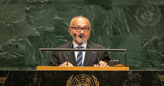 Papuadarkside's tweet photo. Standar Ganda Kepulauan Solomon?

Di satu sisi meminta kerja sama dan bantuan Indonesia, di sisi lain membawa isu Papua ke panggung PBB.

Tulisan ini membedah sikap PM Matthew Cooper Wale dan mempertanyakan konsistensi hubungan diplomatik Solomon Islands dengan Indonesia. https://t.co/RKeT9UQqsG