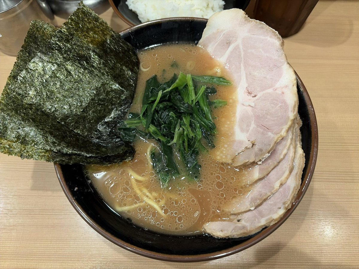froseiha's tweet photo. 武虎家に行くペース上げていきたい🍜
#家系ラーメン
#硬め濃いめ
#武虎家 https://t.co/YYvnaaueUk