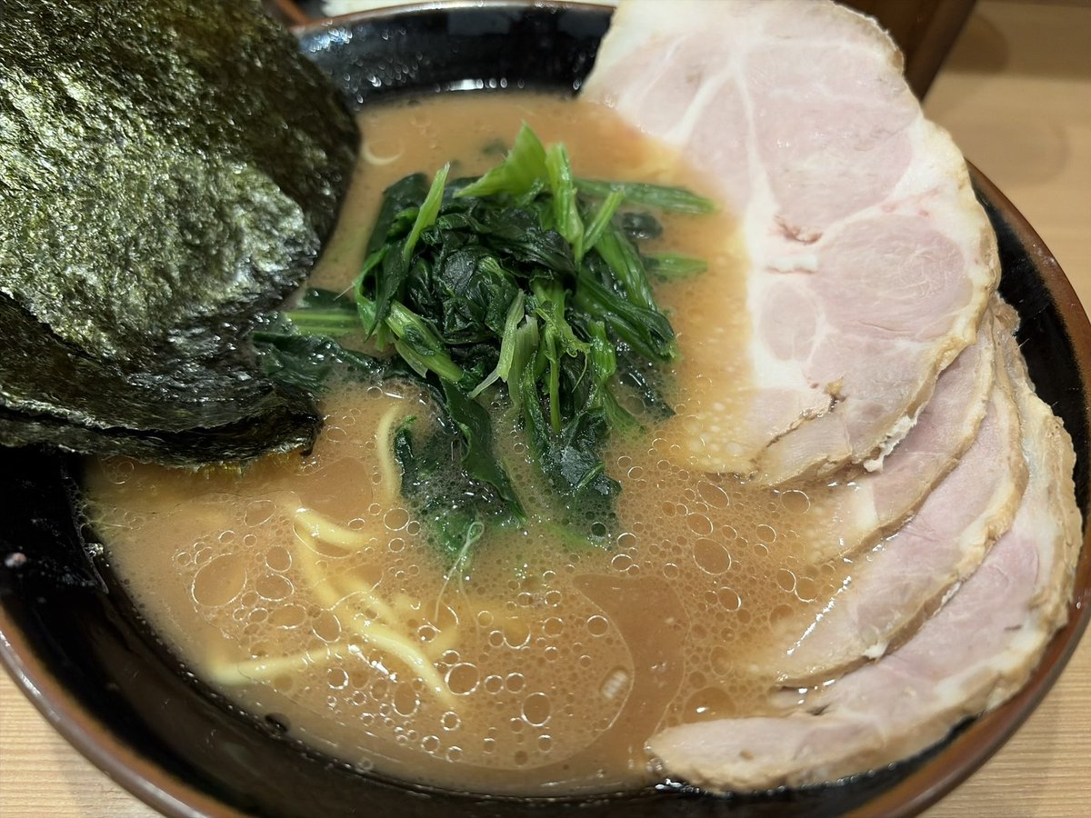 froseiha's tweet photo. 武虎家に行くペース上げていきたい🍜
#家系ラーメン
#硬め濃いめ
#武虎家 https://t.co/YYvnaaueUk