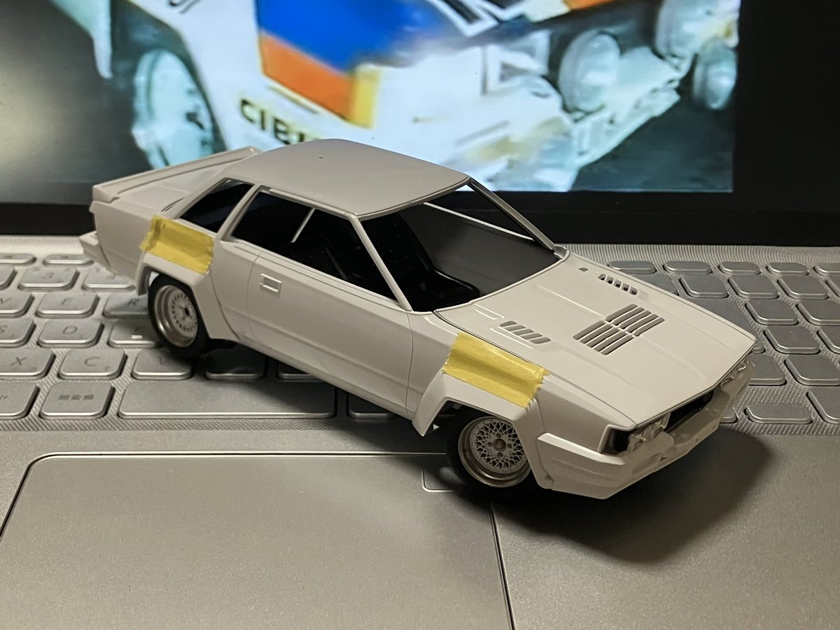 WalliseropsJP's tweet photo. こちらは並行製作中のハセガワ240RS。
車体寸法からBeemaxとはサイズが違って、より実車に近い雰囲気。Beemaxのデフォルメも嫌いじゃないけど、やっぱハセガワの方が好き❤️ https://t.co/LaeN4tHZ7S