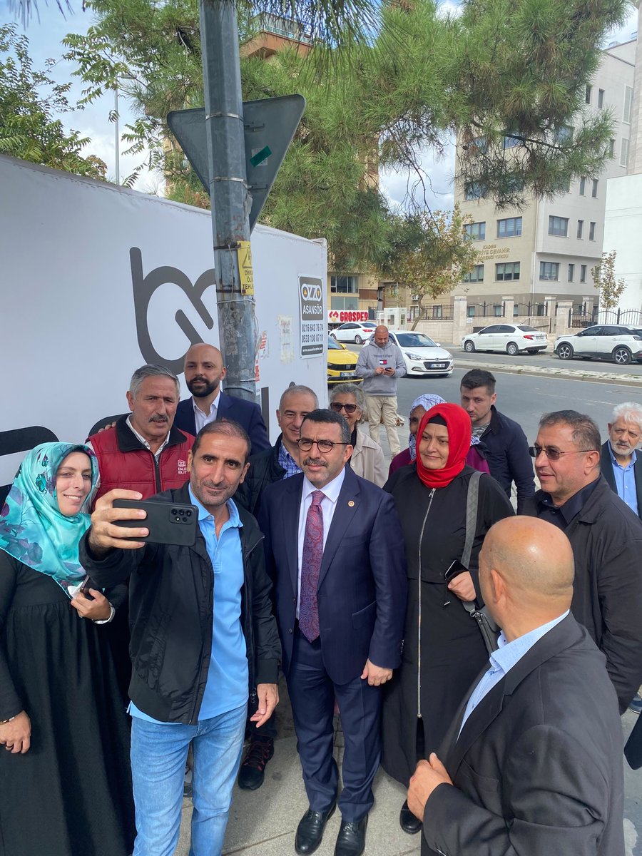Ademcalkin's tweet photo. 📍 Ataşehir - Esnaf Ziyareti 

Ataşehir'de; Şehit Cahar Dudayev Caddesi'nde vatandaşlarımızla selamlaştık, hal ve hatırlarını sorduk. Esnafımızı ziyaret ederek kendilerine hayırlı bereketli kazançlar diledik.

AK Kadrolar olarak Şehir Buluşmaları ile memleketimizin güzel insanları ile bir araya geliyor, onların beklentilerini öğreniyor, görüşlerini dinliyoruz.

Tüm esnafımıza sağlık ve afiyet diliyorum.
#TürkiyeYüzyılıBuluşmaları 
#Ataşehirİstanbul