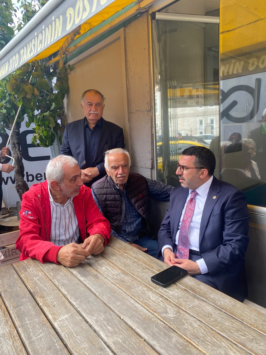 Ademcalkin's tweet photo. 📍 Ataşehir - Esnaf Ziyareti 

Ataşehir'de; Şehit Cahar Dudayev Caddesi'nde vatandaşlarımızla selamlaştık, hal ve hatırlarını sorduk. Esnafımızı ziyaret ederek kendilerine hayırlı bereketli kazançlar diledik.

AK Kadrolar olarak Şehir Buluşmaları ile memleketimizin güzel insanları ile bir araya geliyor, onların beklentilerini öğreniyor, görüşlerini dinliyoruz.

Tüm esnafımıza sağlık ve afiyet diliyorum.
#TürkiyeYüzyılıBuluşmaları 
#Ataşehirİstanbul