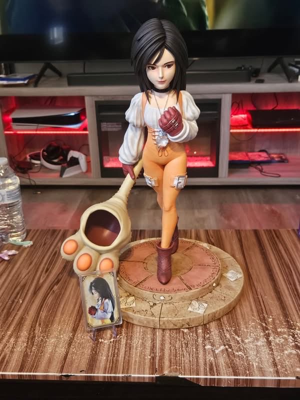 The_Gallanfe's tweet photo. @YunalesckaGames random but would you be interested in buying a resin statue of Garnet, Kuja, Freya, or Ultimecia? My Ultimecia hasn’t delivered yet. Sadly have to sell cuz I’m struggling financially but I know you love FF so I know you’d take good care of them. Kuja opened tho https://t.co/qsT3RDvKfb