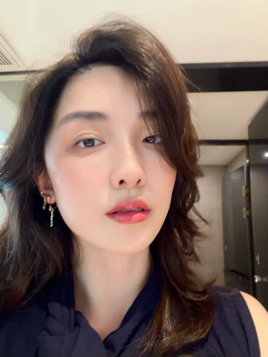 DLLm8i's tweet photo. 新人刚刚加入，在这鱼龙混杂的社交平台想找个聊得来，心意相合的人，第一次玩这个不知道怎么找。有人教教我吗？？ https://t.co/HhDjG2lGoF