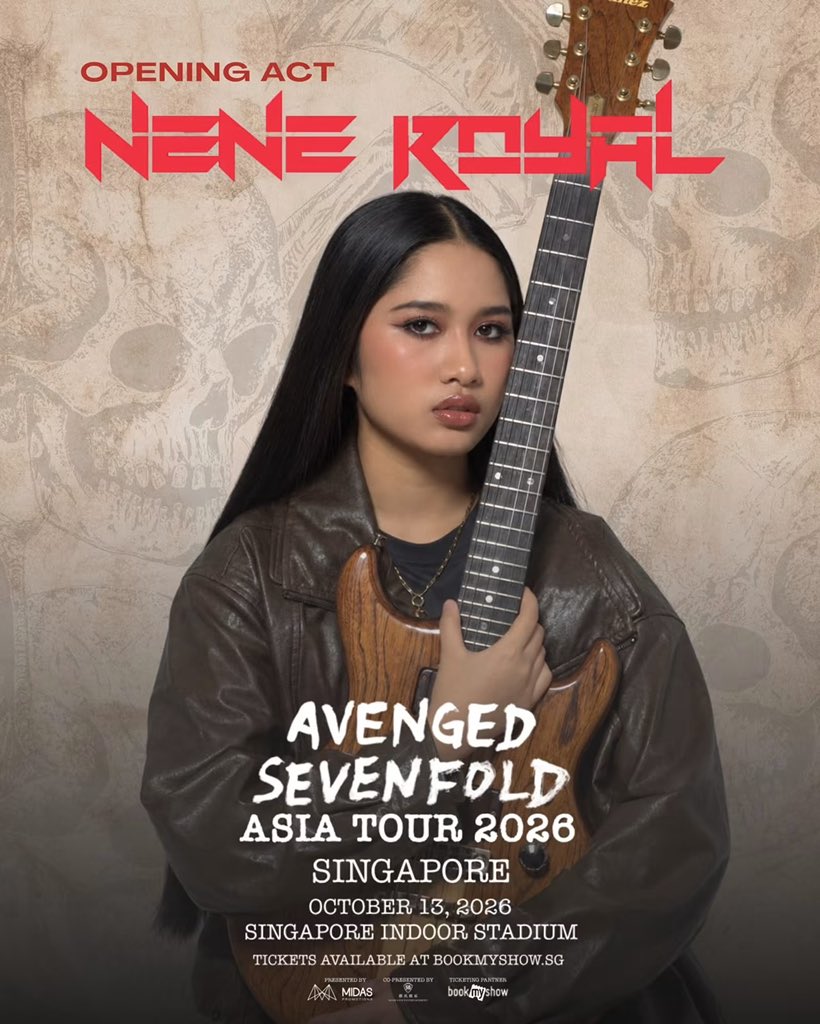 OuiiAmarin's tweet photo. งานโชว์งานแรกของน้องเนเน่มาแล้วว เร็วมาก
👏👏

#AvengedSevenfold #NeneRoyal #AvengedSevenfoldSingapore #SingaporeIndoorStadium #MidasPromotions https://t.co/OHhKksW8ca