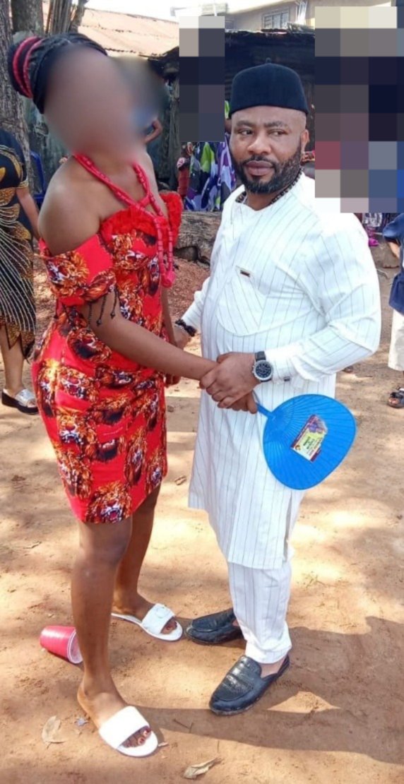 thecableng's tweet photo. Newlywed businessman ‘excretes 72 wraps of cocaine’ at Enugu airport

The National Drug Law Enforcement Agency (NDLEA) has arrested Lovely Chukwulobelu, a 25-year-old businessman, for allegedly attempting to smuggle 72 wraps of cocaine into Portugal.

Femi Babafemi, NDLEA director of media and advocacy, shared the details in a statement on Sunday.

Babafemi said Chukwulobelu was arrested on September 25 at the departure hall of the Akanu Ibiam International Airport, Enugu, while attempting to board an Ethiopian Airlines flight to Portugal via Addis Ababa.

https://t.co/VjO4uXSTbu