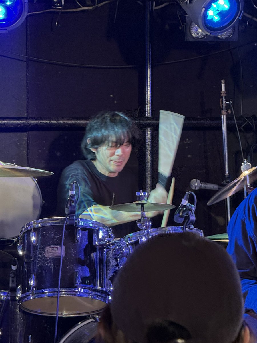ko_imd's tweet photo. きょう9/27は
新宿アンティノックに
ulma sound junctionを見に行ってきました
重心低めな曲を打ち出しつつ
広がりと奥行きを感じさせるような展開で
力強く美しかったです♪
朝から始まるライブは初めてですが
ulmaさんのシャワーは
強靭で目覚めも気持ちよかったです🫶🍀🍀🍀
#UlmaSoundJunction https://t.co/MygSxvxGph