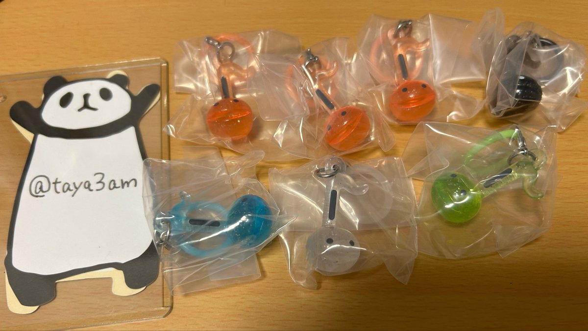 taya3am's tweet photo. 【交換】ガチャガチャ
オタマトーンめじるしアクセサリー2

譲→オレンジ3、ブラック、ブルー、ホワイト、グリーン

求→同種パープル、ピンク
　　第一弾のパープル

郵送交換希望です。
パープルは複数求めております。
お気軽にお声かけください、よろしくお願いします。 https://t.co/PQLgVpuYBJ