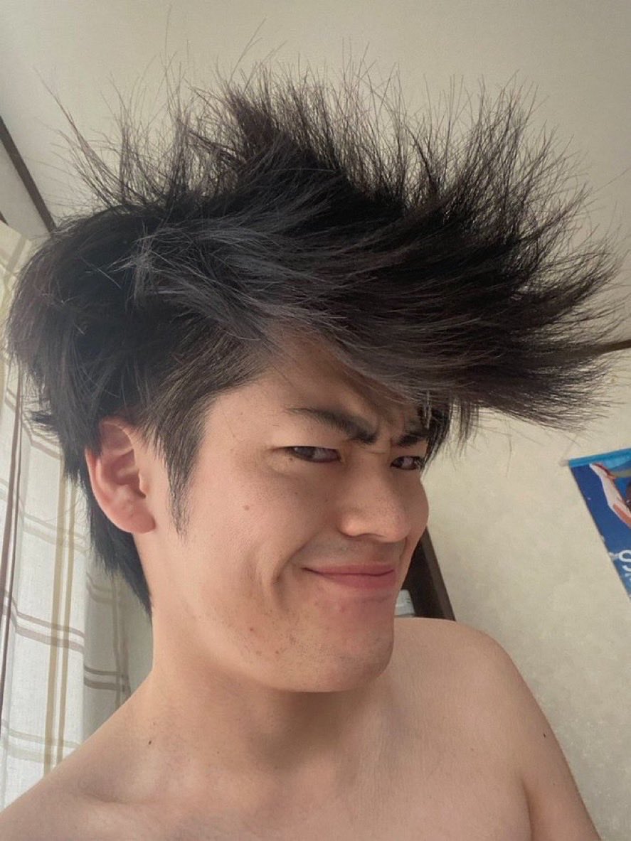 C1Euwv's tweet photo. 書道の授業で雑に洗われた筆 https://t.co/3Go6yywRYG