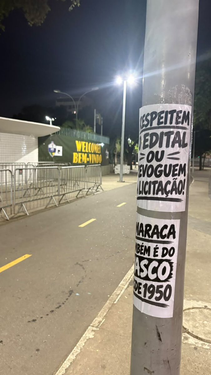vasconomaraca's tweet photo. Superlotação ✅
Shows ✅
NFL ✅

E a culpa ainda é do Vasco?

#VascoNoMaraca https://t.co/yTYCntCxi0