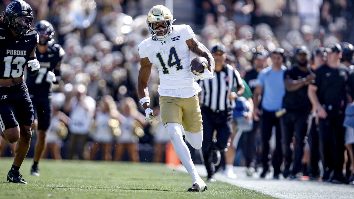 greg2126's tweet photo. CJ Carr throwing the ball to Micah Gilbert and Jordan Faison through 4 games

31/42, 573 yards, 13.6 ypa, 4 touchdowns https://t.co/s2hmKf59cS