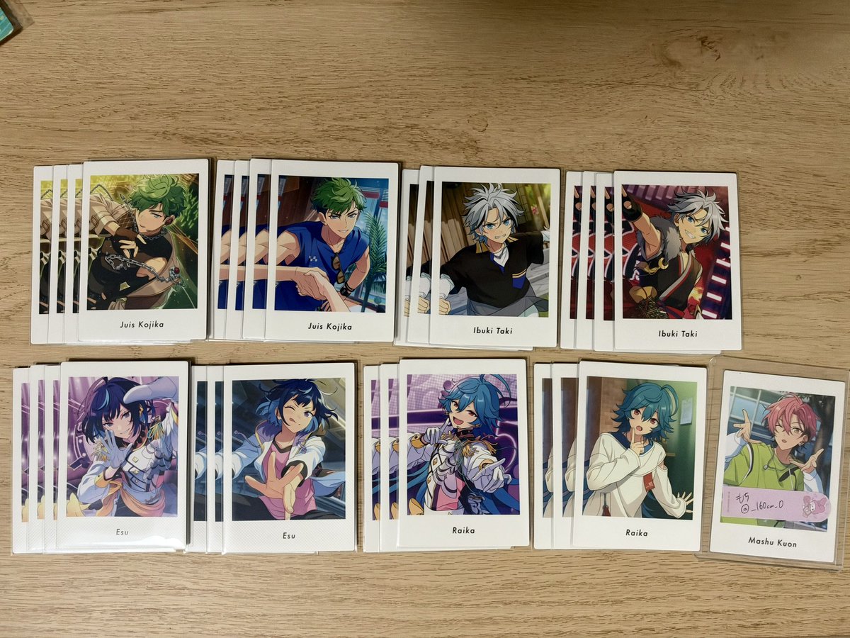 ___160cm_0's tweet photo. 【交換】 あんスタ ぱしゃっつ メロアス エスプリ

嬢 → 画像のもの

求→ 舞珠 ユメ

なるべくユニット毎の交換
纏めて優先、郵送交換のみ

検索からもお気軽にお声掛けください。 https://t.co/VF8hbbFl2P