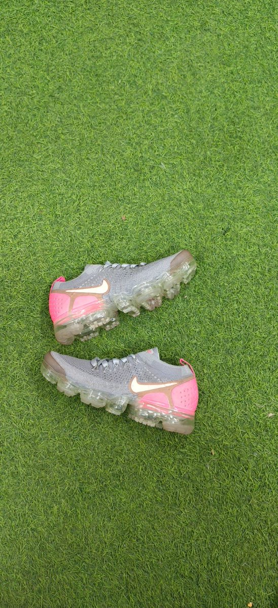 MwacheezyC's tweet photo. Nike Air Vapormax Flyknit 2

Size 36_37_38_39_40 

💰Ksh.4500 https://t.co/MIkM1HHBiN