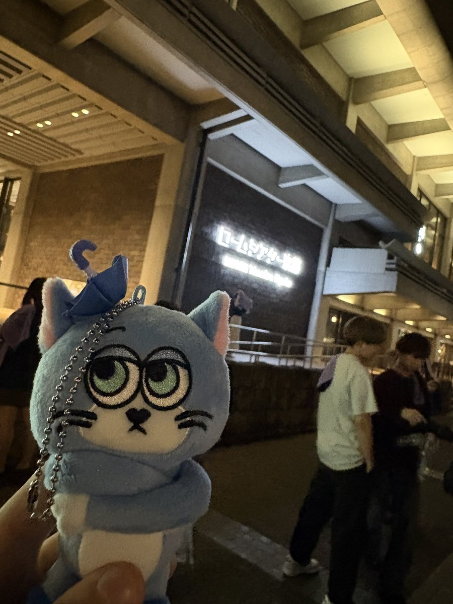 indigo_80mas's tweet photo. 川谷絵音の肌、極限に綺麗
初ロームシアター綺麗だった
隣の人もソロ参戦で話しかけようと思ったけど気分害させても申し訳ないしやめちゃった感想語りたかったな。次は語れる人と行きます。
次は来年のKアリーナそれまでまた英気を養うぞ

ネタバレあり感想ALT https://t.co/QRoN0G2wm4