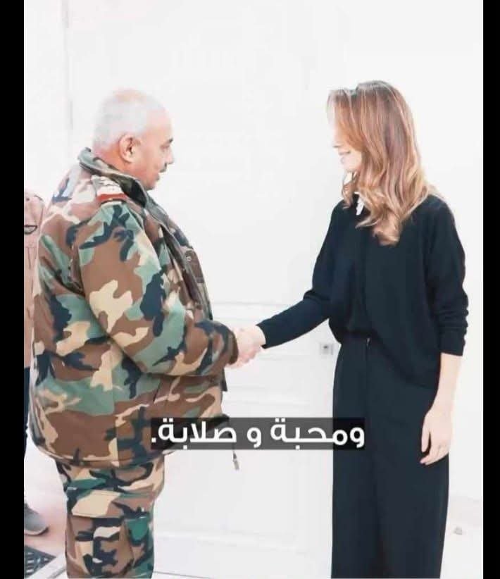 RSouriti's tweet photo. العميد محمد دحام العيبان، من قرية #البوعمرو، في ريف ديرالزور الشرقي كان يخدم في الدفاع الجوي، وخدم في معسكر الطلائع، الذي تحول خلال الثورة إلى قاعدة عسكرية لقصف مدينة دير الزور، وانطلقت منه حملات عسكرية باتجاه المناطق الثائرة.
وتوجه إليه اتهامات بالاضافة للقصف  بالمشاركة في 
١ https://t.co/JeRdKYh9zY