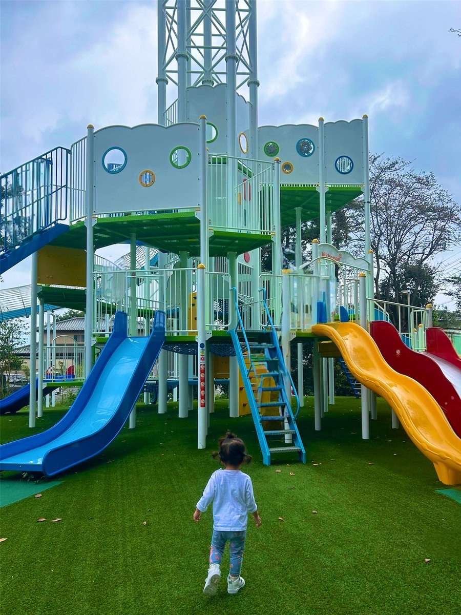 pipochan_1's tweet photo. 清水公園大満喫！カピバラにご飯あげて滑り台楽しんだ🛝ミニ新幹線が2歳👧🏻にヒット！ばぁばと交代で2回乗車🚄 https://t.co/wRC7EzKlO5