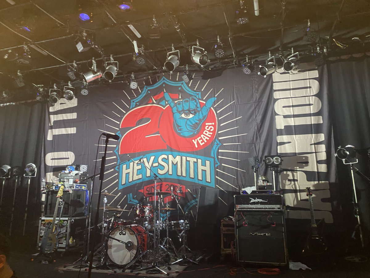 A_3kamikami's tweet photo. ということで、ヘイスミス楽しかった!
#HEY_SMITH
#新潟LOTS
#GAINGROUND
#ゲイン連れてきた
#ヘイスミスにゲイン連れてきた https://t.co/pAque6SHu4