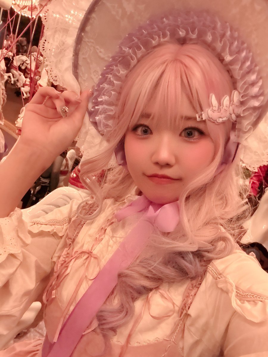 vitaminwater_c's tweet photo. あうぱーーー！！
双子で撮り過ぎてマシな自撮りがない😭

会える人0だと思ったから何人か会えて良かった〜ほんとありがとうございます🥺
#Dハロ仮装2026時 https://t.co/rgvp5D4k5Q