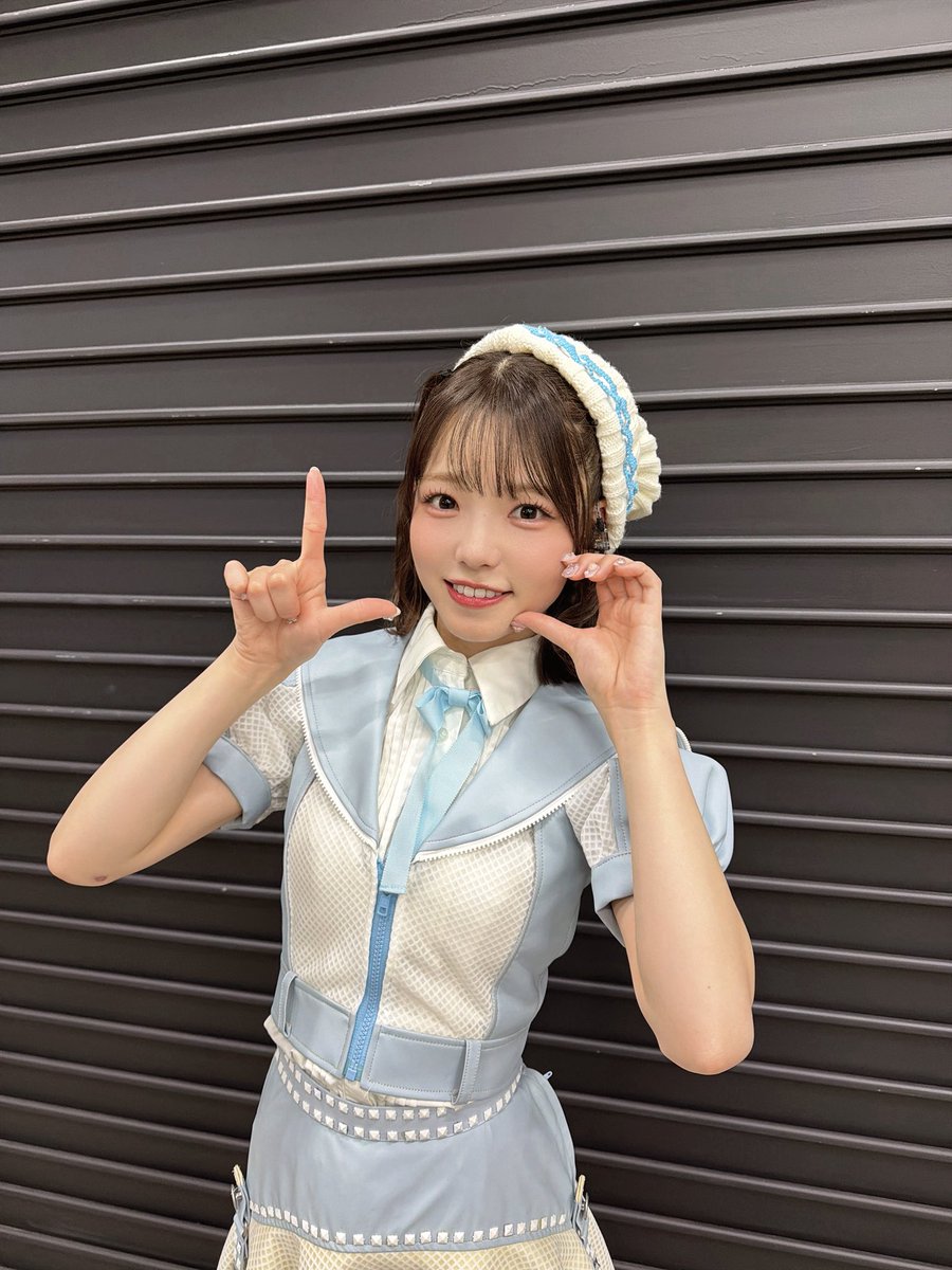 __ayn1230__'s tweet photo. #AKBサンコンコン
私の推し席を選んでくれて、団扇やペンライトで応援もしてくれて本当にありがとう✨
1人ひとりお顔を見て改めて大切で大好き！って思いました🐣

これからもよろしくね☺️💗 https://t.co/RExSsLaV7Z