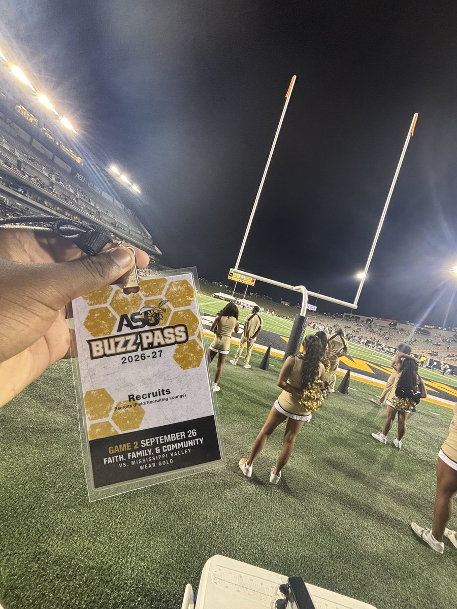 MartiseAdairJr's tweet photo. Thank you @BamaStateFB for the game visit invite! Great time and great atmosphere. Cant wait to come back. #SWARMAS1  #thunderbirds  @CoachLAoneal12 @parkcrossing_fb @Coach_Jlew @coach_gresham @_smj11 @AL_Recruiting @ChadSimmons_ https://t.co/Cj546gl1cQ