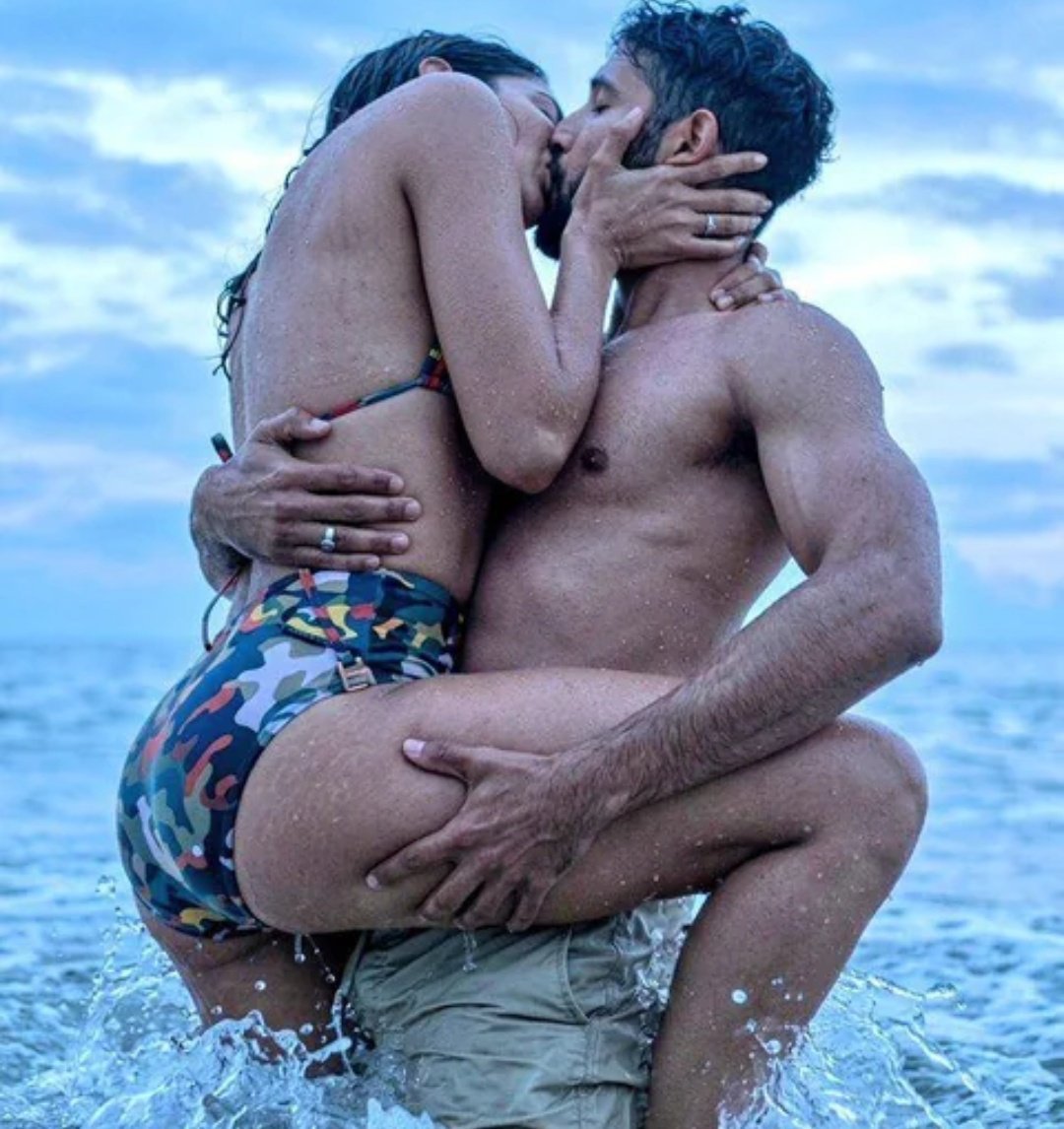 HotQueensHub's tweet photo. A married women done this 🤤

#DeepikaPadukone

https://t.co/rnHEQaBFmg https://t.co/rnHEQaBFmg https://t.co/eSC45Zfxmf