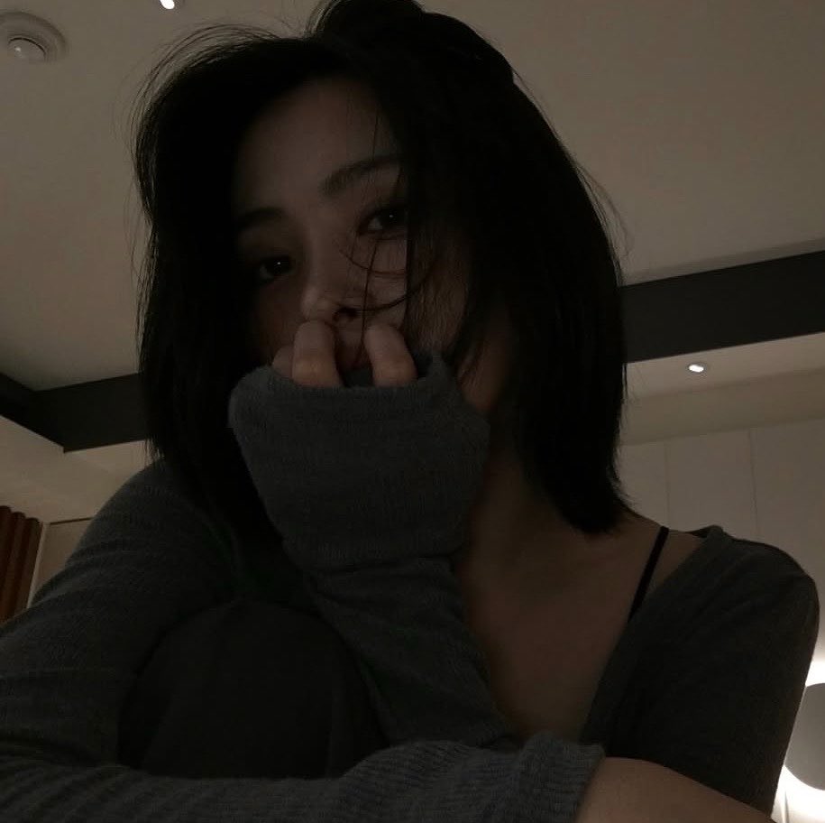 itzypopbase's tweet photo. ITZY’s Ryujin looks tantalizingly charming in newly posted photos. https://t.co/EXEzP1BFvD