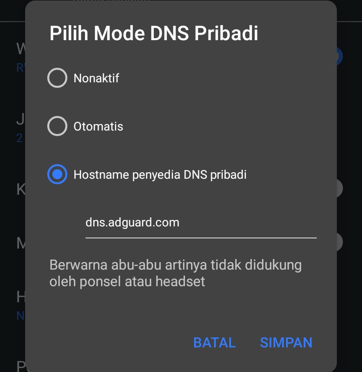 IstrinyaCaleb's tweet photo. @sosmedkeras Buat kalian yg pernah ngalamin hal gak mengenakan dgn iklan mengganggu, kalian bisa coba pakai Dns adguard

Caranya
Buka pengaturan -> Jaringan &amp; Internet -> DNS -> ketik dns(.)adguard(.)com kyk di ss

Cara ini paling aman buat ngilangin iklan dari aplikasi dan sebagian iklan web https://t.co/5RYDTJ5Rah