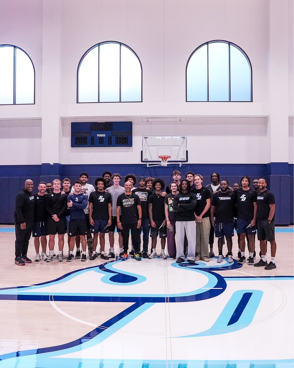 usdmbb's tweet photo. More than basketball. 

Grateful to Larry Williams, Chaplain for the LA Clippers and Founder of @next2get_n2g for pouring into our guys.

#GBD | #GoToreros | @Baker_Electric https://t.co/EREY1SH9Fl