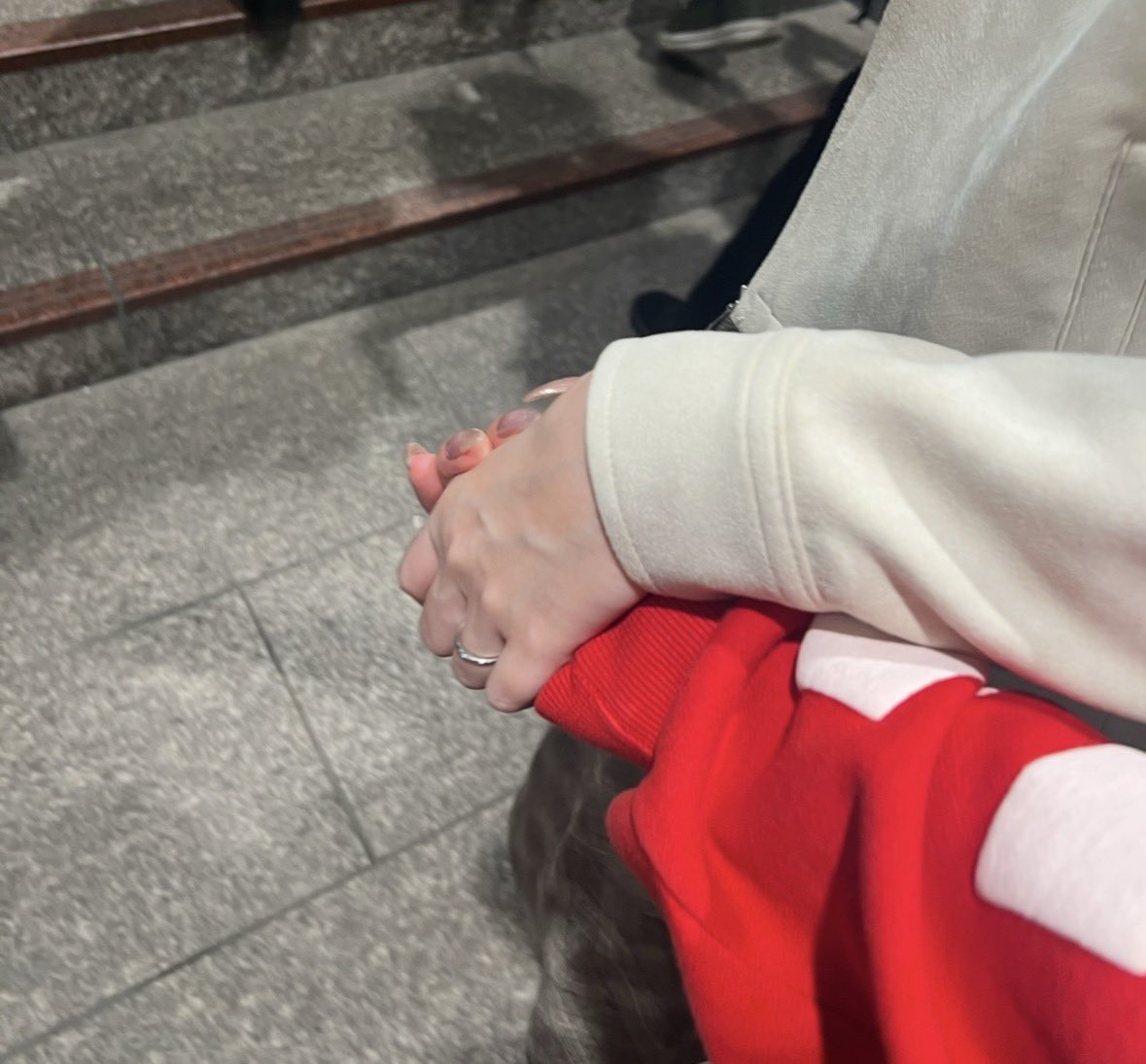 makoftw's tweet photo. miyuちゃんお疲れ様🥰

"makoちゃんはミスブーケで初めての単推しだよ！"って
励ましてくれて、支えてくれて
憧れの先輩であり
お姉ちゃんみたいにあたたかいmiyuちゃん

ミクチャで嬉しかったこと
つらかったこと
たくさんあると思うけど
miyuちゃんに出逢えた事にありがとう💐

mako🧸💋 https://t.co/roBplnaHpF