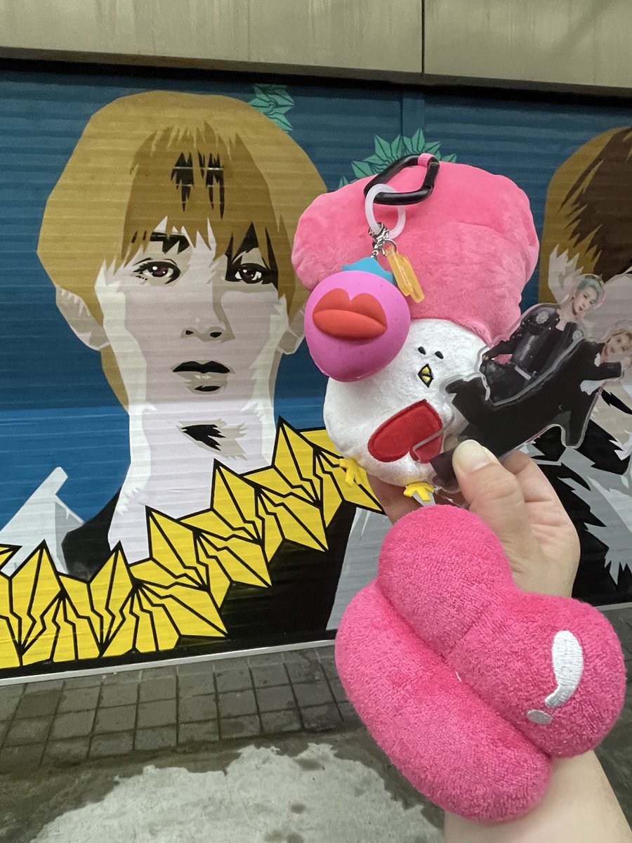 Mylovelyghost69's tweet photo. セイナオ♡
AR動画時間終わってから来てた
インバウンドの方が見れない事に気づいて落ち込んでたから動画全部エアドロで
送ってあげて
めちゃ好きだから嬉しいて
めちゃお礼言われた!
MUZEと話せて嬉しかった!
#BMSGOPENTHESHUTTER
#BMSG
#MAZZEL
#naoya
#seito https://t.co/I0We3PDkVa