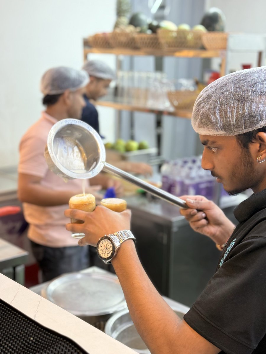 heykavsthere's tweet photo. Amudham has the best dosa in Koramangala, Bangalore. Prove me wrong🫠 https://t.co/gnLlybp8ru