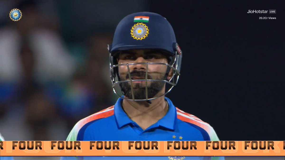 CricCrazyJohns's tweet photo. 🚨 MOST HUNDREDS IN INTERNATIONAL CRICKET:

Sachin Tendulkar - 100.

Virat Kohli - 86.

15 More for the magical number of 101 Hundreds 🥹 https://t.co/b7VKq0KrlU