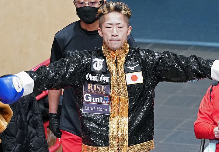BOXINGnBBQ's tweet photo. 114-113. 116-111 x2!

🏆 TAKUMA INOUE BEATS TENSHIN AGAIN! 🇯🇵 

Inoue defeats Tenshin Nasukawa to retain the WBC World Bantamweight Title and improves to 23-2. https://t.co/9MKrSgFNwr