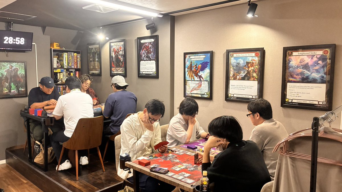 watachannel's tweet photo. わたちゃんCUPmini優勝者は『ショーマン、ブラーボ』を使用した、こーや（@vanguard5698243）さん🥇
おめでとうございます🎉

皆様お越しいただきありがとうございました😊

本日お配りしたトークンをGo Againのアーモリーで見せると追加でGEM packがもらえるのでまた遊びに行こう‼️

#わたちゃか https://t.co/uGYwzfRFPU