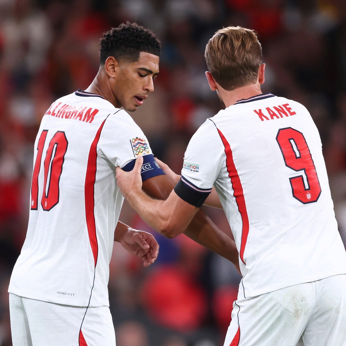 Mavenscy's tweet photo. 🚨🚨 JUDE BELLINGHAM 🏴󠁧󠁢󠁥󠁮󠁧󠁿 A PORTÉ LE BRASSARD DE CAPITAINE AVEC L’ANGLETERRE FACE À L’ESPAGNE HIER ! 🫡🤍 https://t.co/EQlWI8WEW3