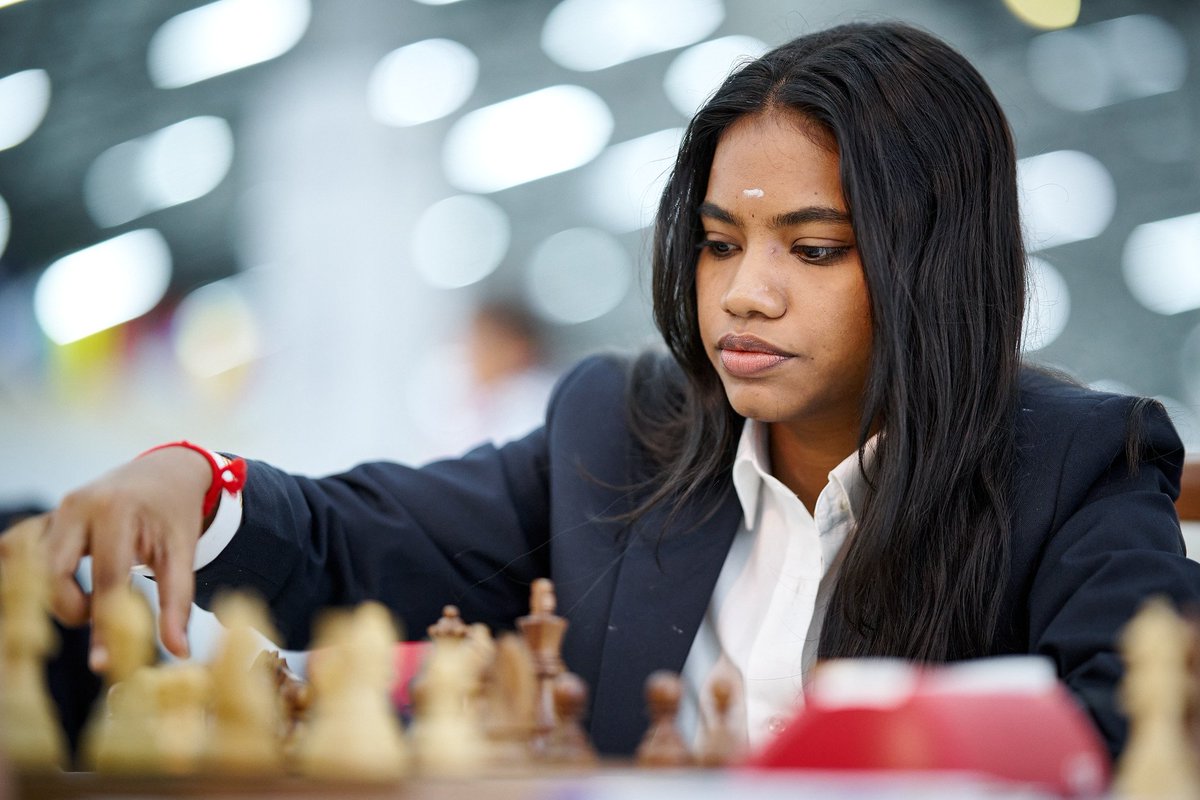 ChessbaseIndia's tweet photo. Savitha Shri Baskar, the clutch Queen wins Individual Gold medal on Board 5 at the Women's Chess Olympiad 2026!

Photo: FIDE/Rafal Olekisiewicz https://t.co/TlgkttM2kb