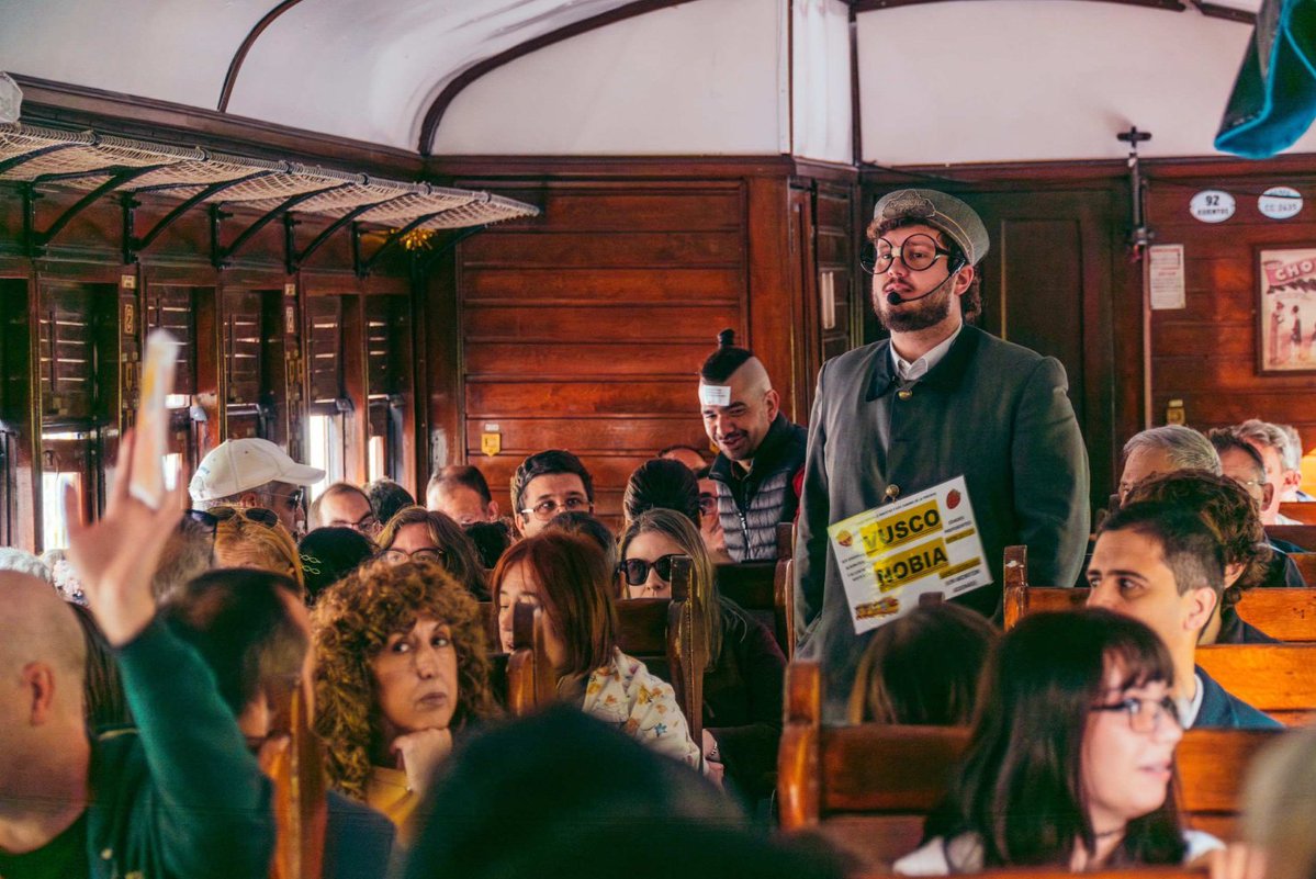 ffe_es's tweet photo. ¡Qué ganas del #TrendelaFresa🍓!

Tus acompañantes favoritos ya están contando los días para volver a viajar, cantar, hacerte reír y contarte mil historias a partir del próximo fin de semana. 🍂🚂 ¡Llega la temporada de otoño!

🎟️ Consigue tus billetes: https://t.co/7MgESR1utQ https://t.co/Ci9Kjpir96