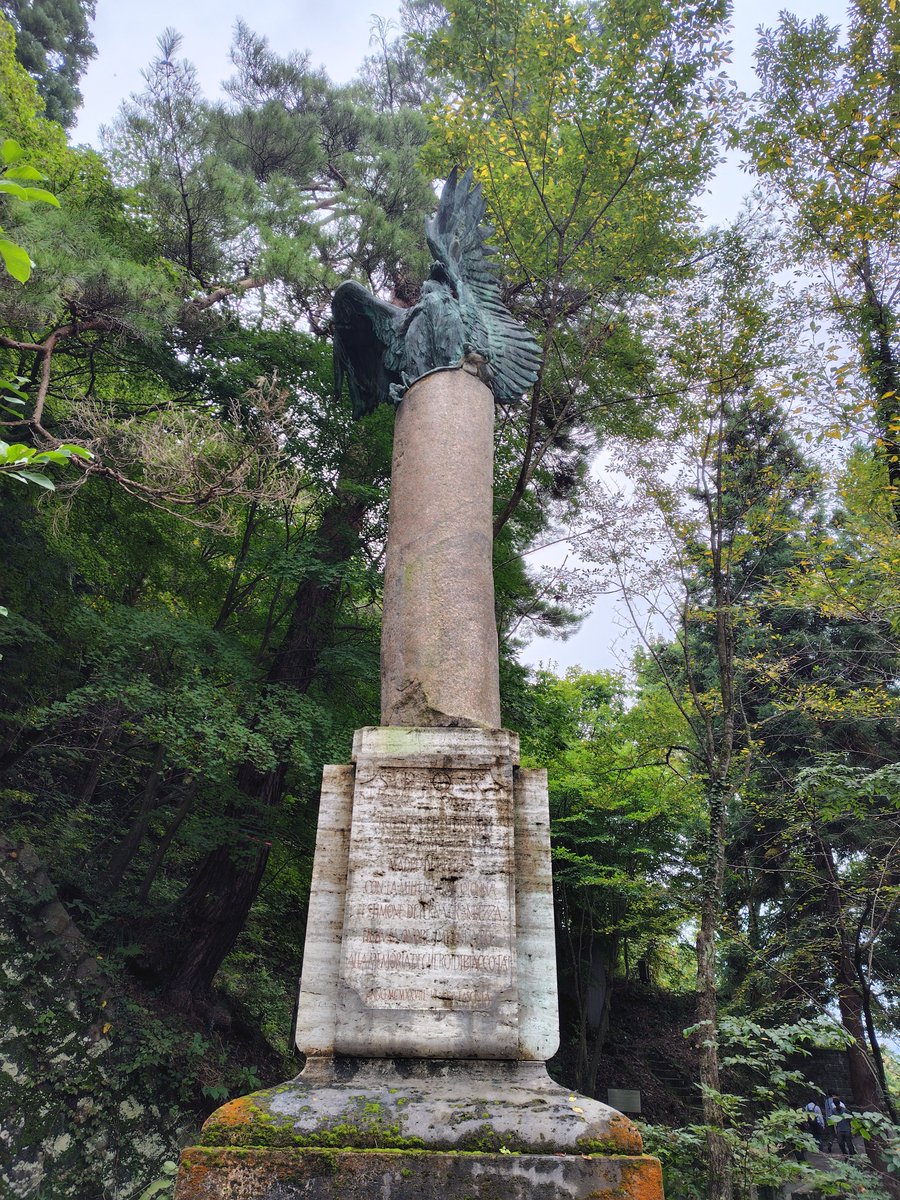 minerva_owl1's tweet photo. 福島を 旅していたら 突然に ローマ帝国 SPQR https://t.co/vbEXb5PDnm
