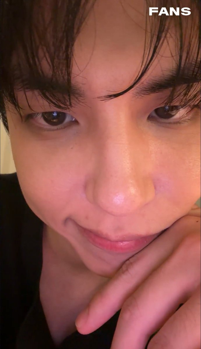 aegyochangjae's tweet photo. comments called him a man and he's acting like thisbdkdkdkss https://t.co/JmWIKCdpTr