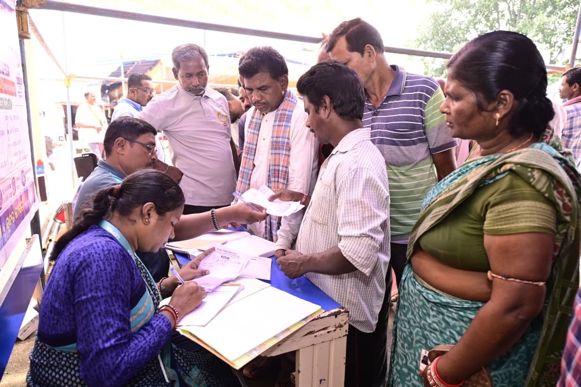 MahalingMukesh's tweet photo. @narendramodi @NitinNabin @MohanMOdisha @SamalManmohan7 @dpradhanbjp @PMOIndia @CMO_Odisha @BJP4India @BJP4Odisha @Manas_BJP ଏହି ସୁନ୍ଦର ଓ ସଫଳ ଆୟୋଜନ ପଛରେ ଥିବା ସମସ୍ତ ସହଯୋଗୀ ସଂସ୍ଥା CureBay, ସ୍ୱାସ୍ଥ୍ୟ ଓ ପରିବାର କଲ୍ୟାଣ ବିଭାଗ, ALIMCO, ପଲ୍ଲୀ ଆଲୋକ ପାଠାଗାର, ମହାନଦୀ ନେତ୍ର ଚିକିତ୍ସାଳୟ, ସ୍ୱେଚ୍ଛାସେବୀ ଏବଂ ଡାକ୍ତରୀ ଦଳଙ୍କୁ ମୋର ଆନ୍ତରିକ କୃତଜ୍ଞତା ପ୍ରକାଶ କରୁଛି। https://t.co/XCfeFTHaNK