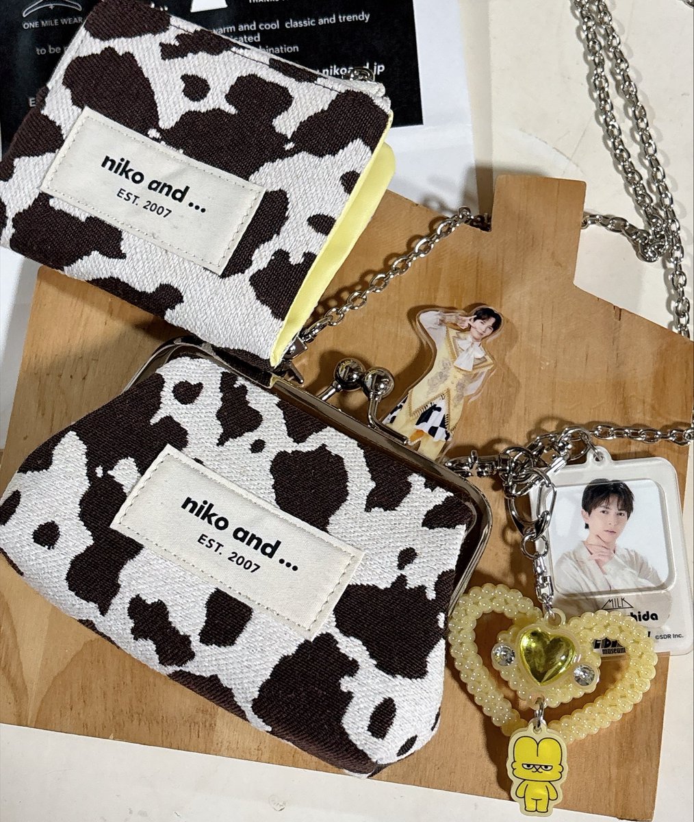 skum1028517's tweet photo. かわいいの見つけた！！
中が黄色になっててこれは買わなきゃって慌ててお店に行ってきた😂 https://t.co/S4B5uiq39h