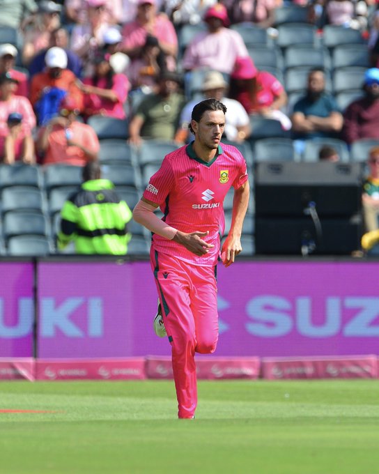 SA win the 2nd ODI by 32 runs to seal the series 2-0! 🇿🇦🔥
