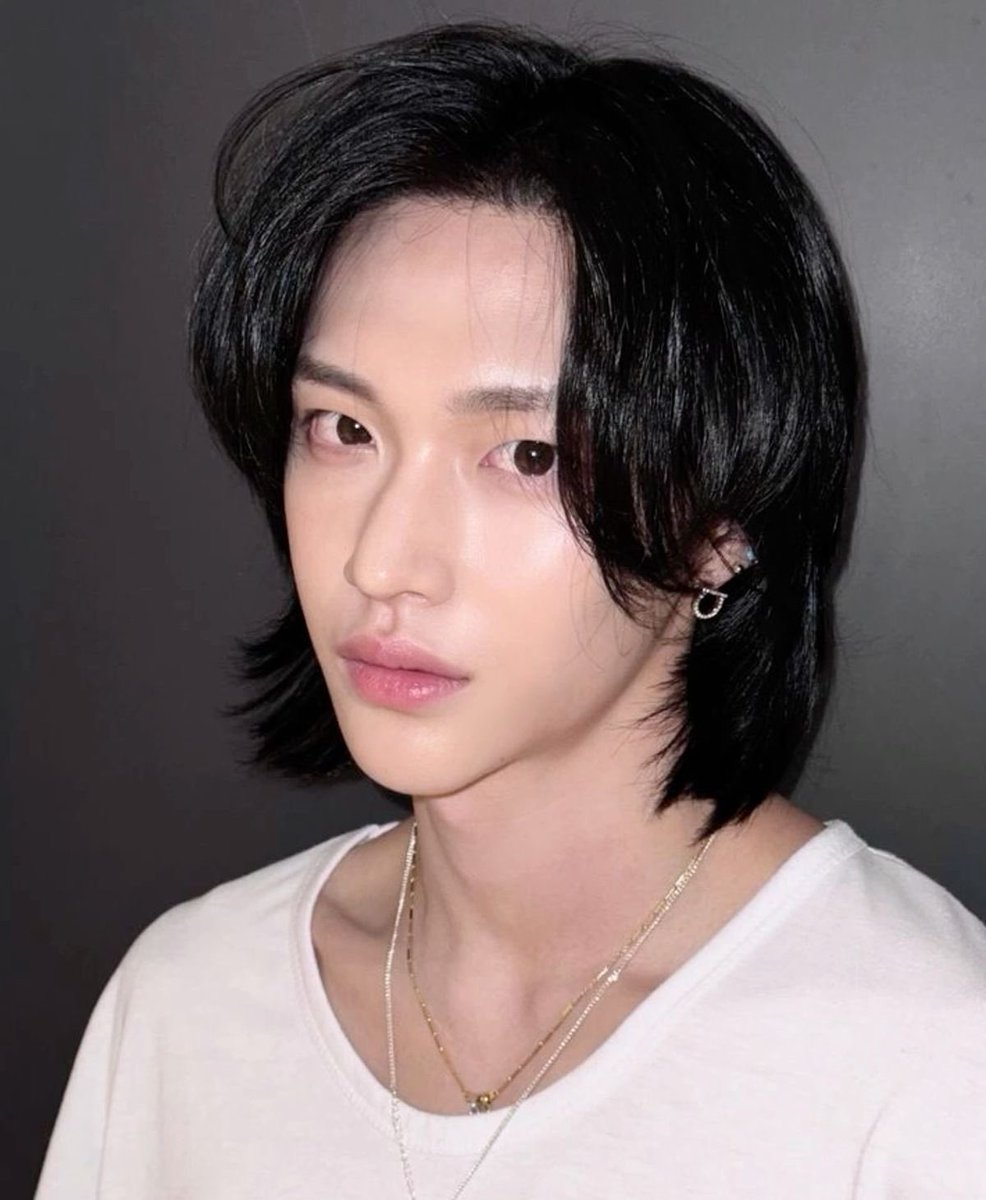 1xxbny's tweet photo. 오랜만에 1기 원빈 보니까 눈물날거가틈 ㅆㅂ
청순날티섹시가 한 얼굴에 다잇고 ㅋㅋ 느끼자 https://t.co/bPX63CcRfq