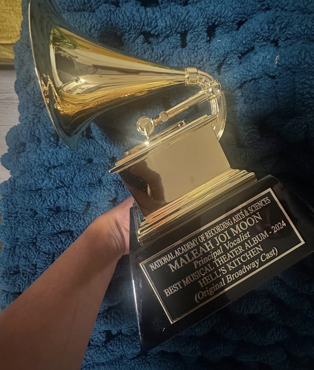 jasimisinclair's tweet photo. Maleah Joi Moon won a Tony, a Grammy and now has a number 1 on Netflix. I’m so proud of her. ♥️✨ https://t.co/WN7xtnsMdn